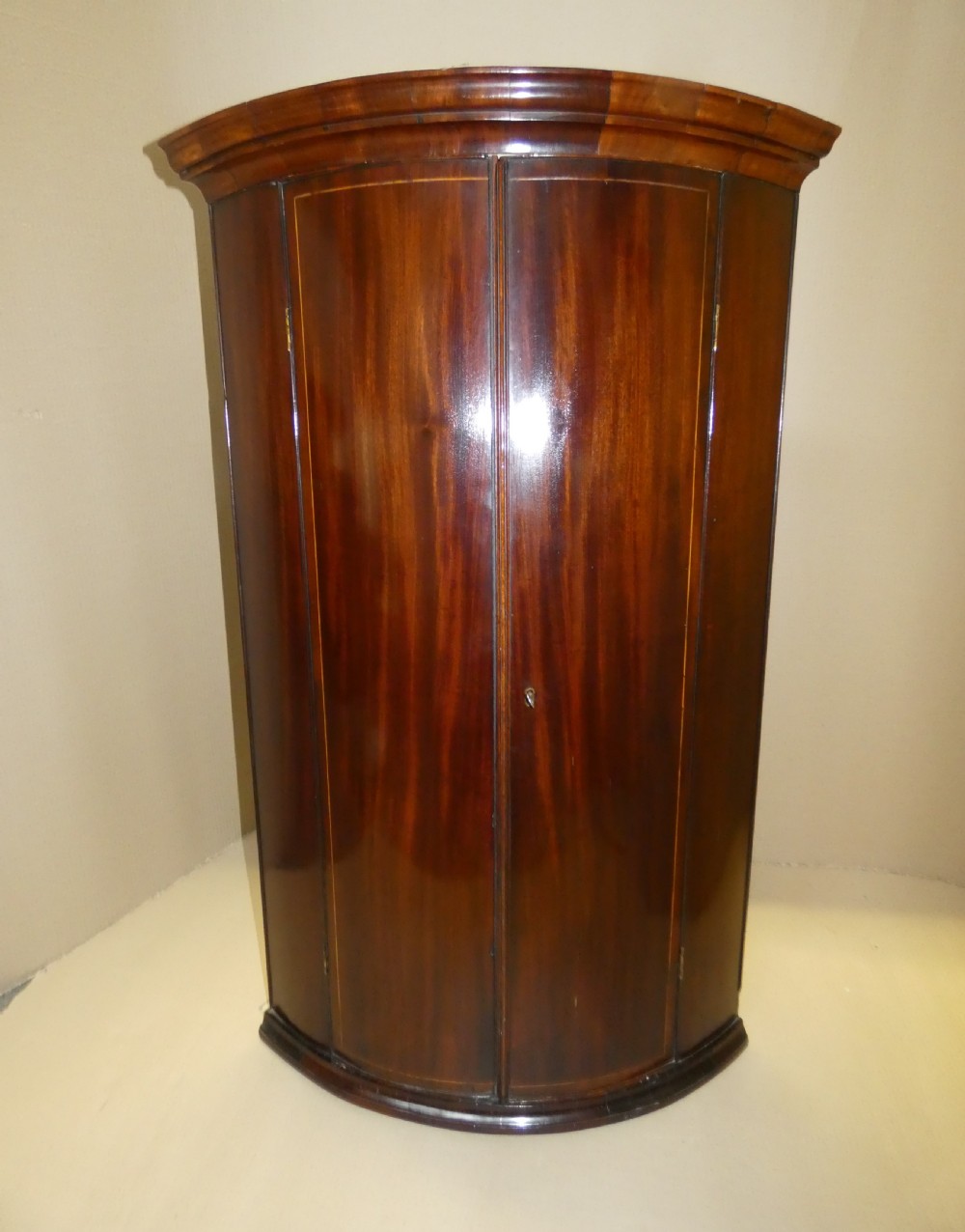 georgian mahogany corner cupboard