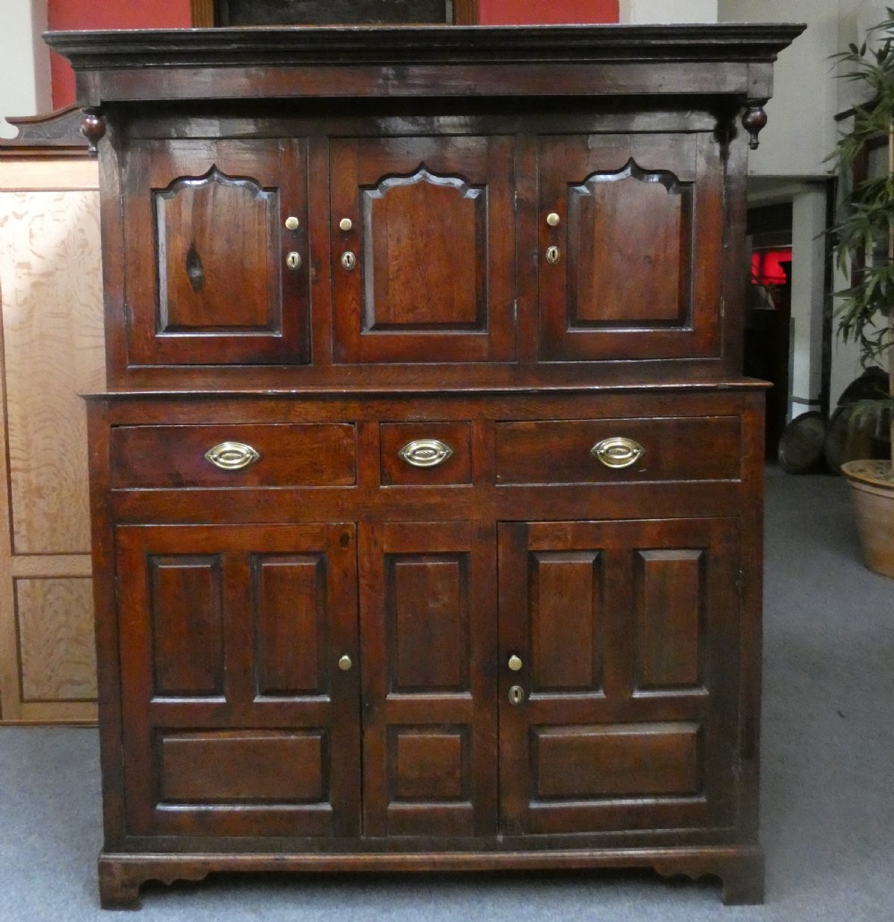 welsh oak cupboard deuddarn