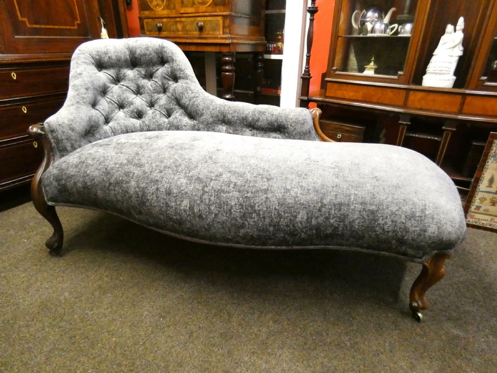 chaise longue